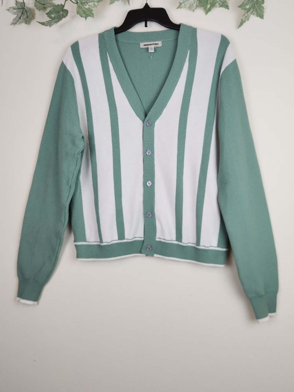 Urban Outfitters Women's Size L Striped Long Sleeve V Neck Knit Cardigan Sweater